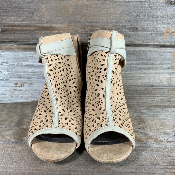 BKE Ophelia Peep Toe Laser Cut Booties - Picture 2 of 9